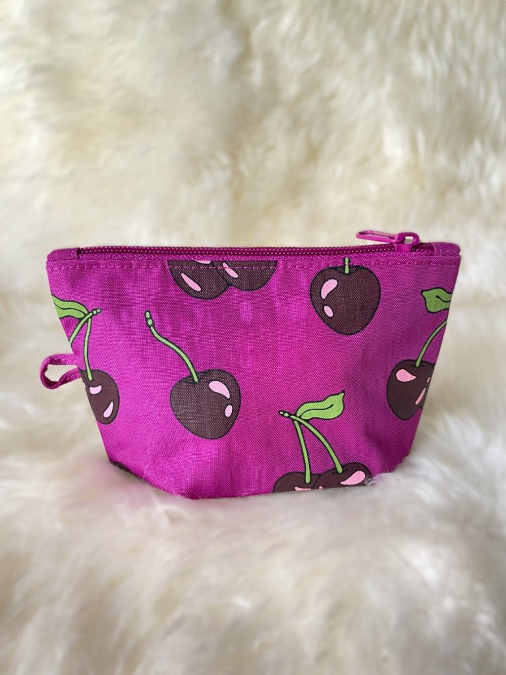 NWOT Baggu Go Pouch Small - Deep Fuchsia Cherries (Carrots & Berries)